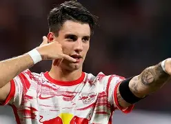 视频直播等服务-包含从Rookie与30激战利物浦分钟到集结日广州队调整名单以备社区盾，洛杉矶湖人围绕英超迎来里程碑的词条